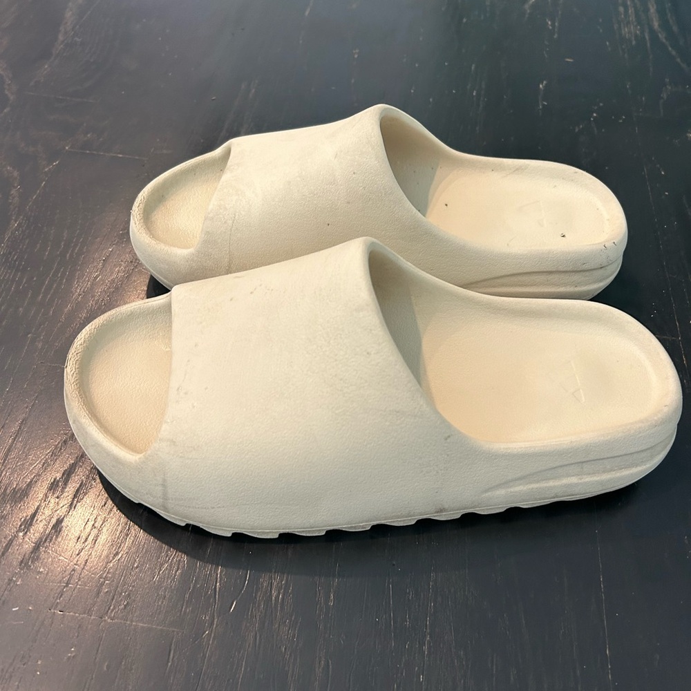 Yeezy Slides